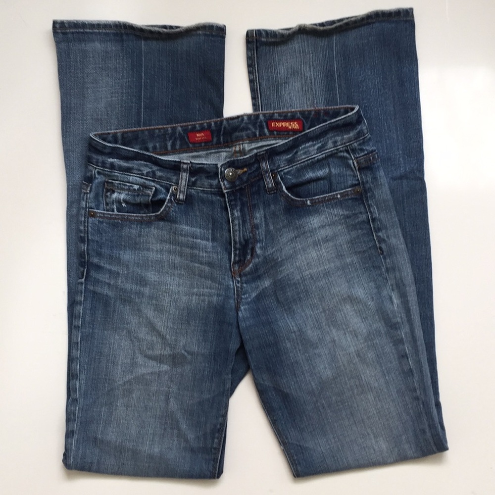 Express Medium Wash Bootleg Jean 6Long